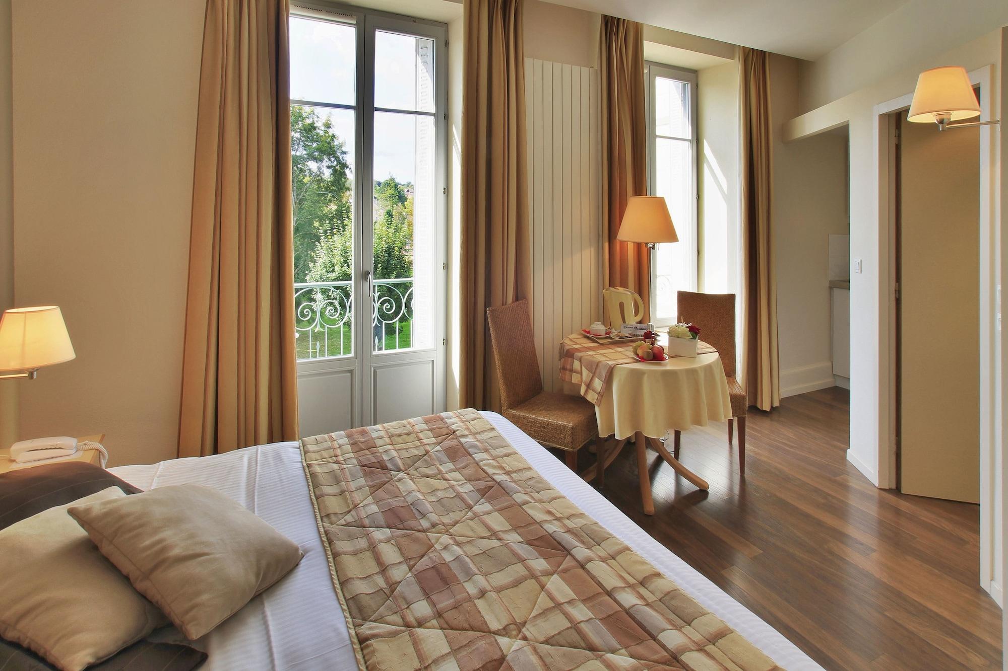 Hotel Cerise - Les Sources Luxeuil-Les-Bains Buitenkant foto