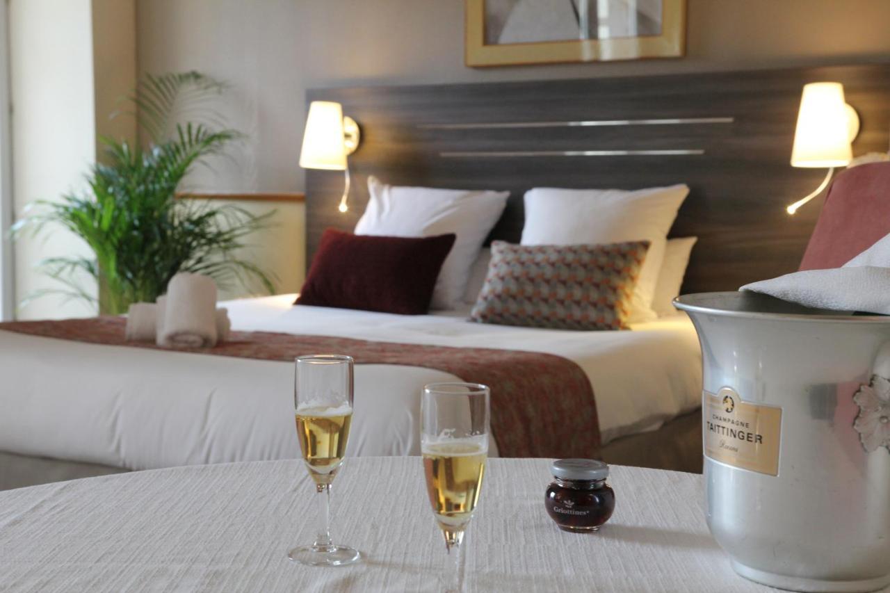 Hotel Cerise - Les Sources Luxeuil-Les-Bains Buitenkant foto