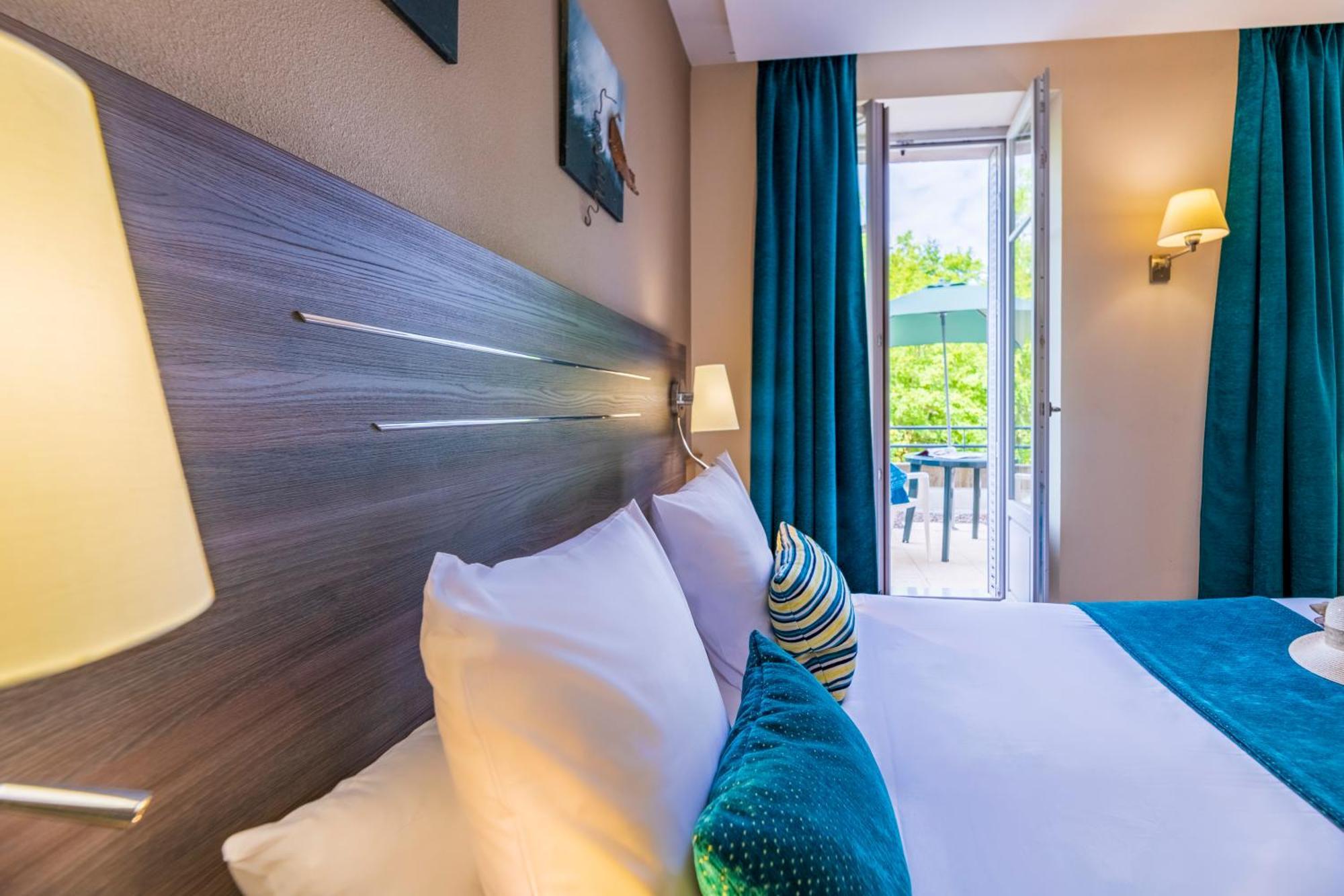 Hotel Cerise - Les Sources Luxeuil-Les-Bains Buitenkant foto