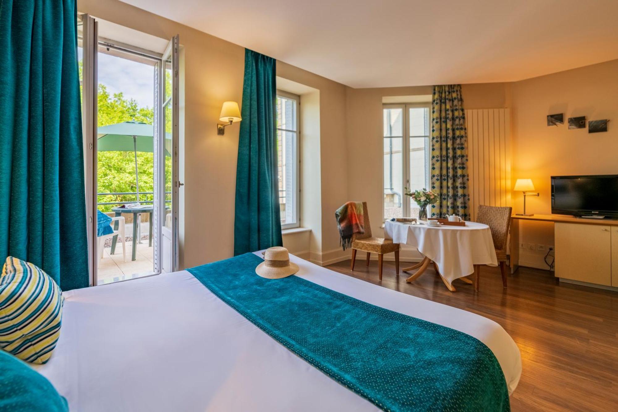 Hotel Cerise - Les Sources Luxeuil-Les-Bains Buitenkant foto