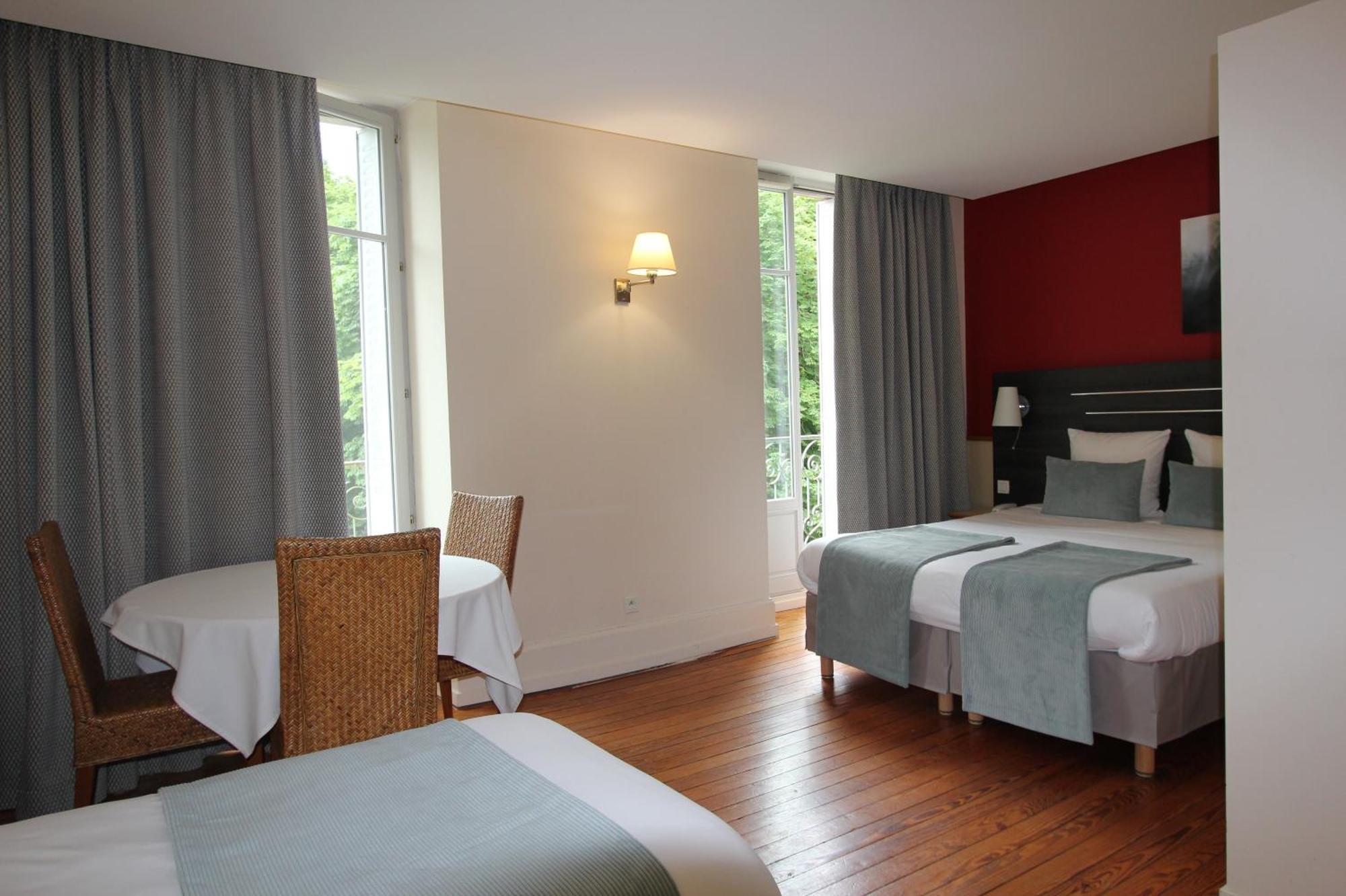 Hotel Cerise - Les Sources Luxeuil-Les-Bains Buitenkant foto