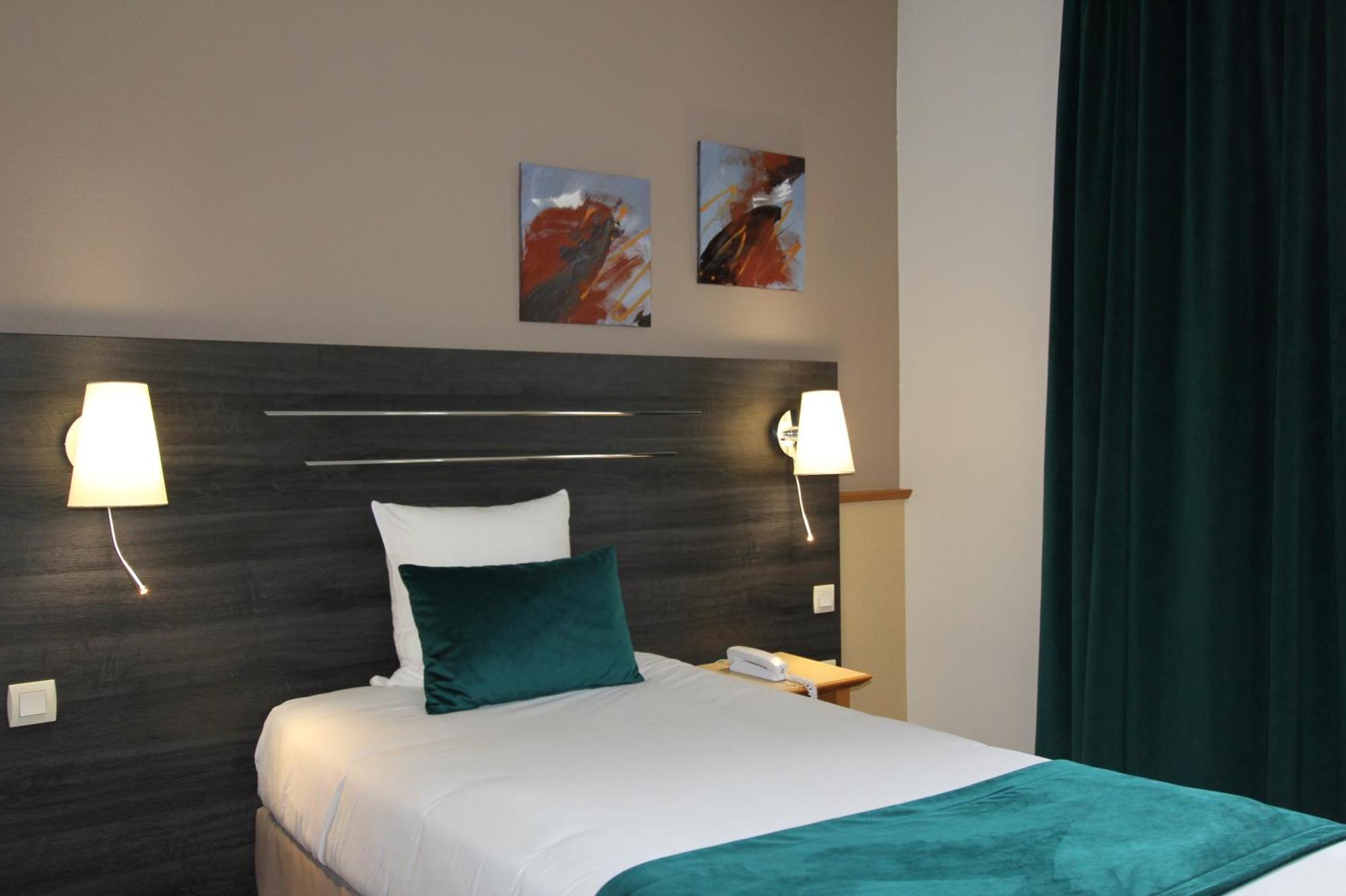 Hotel Cerise - Les Sources Luxeuil-Les-Bains Buitenkant foto