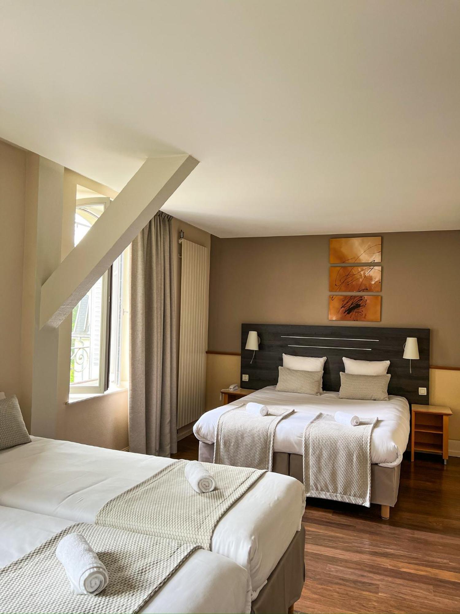 Hotel Cerise - Les Sources Luxeuil-Les-Bains Buitenkant foto