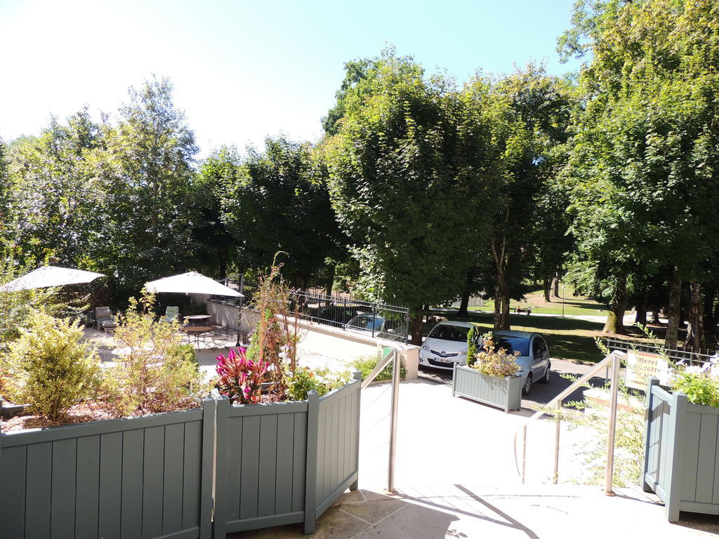 Hotel Cerise - Les Sources Luxeuil-Les-Bains Buitenkant foto